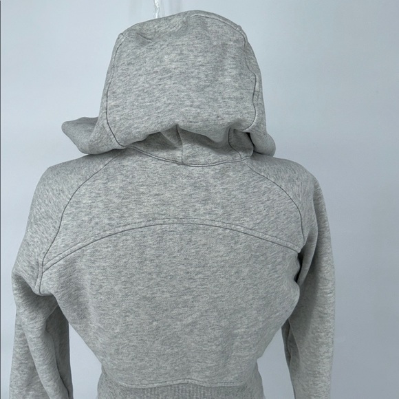 Lululemon Women’s Gray Zip-Up Hoodie - SCUBA CROPPED - Picture 9 of 12
